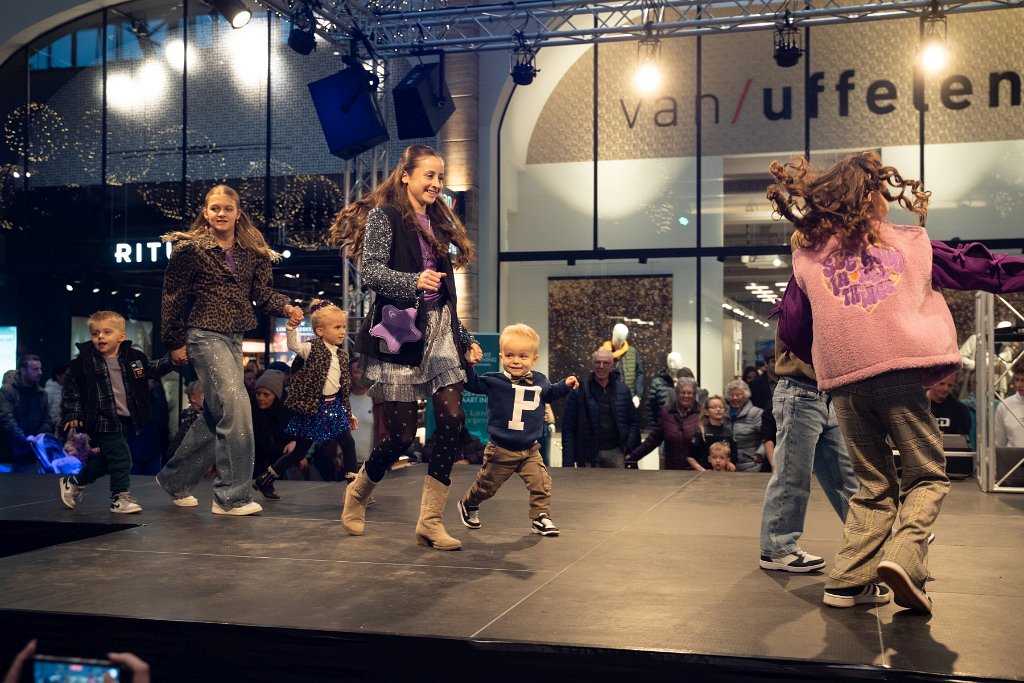 Modeshow 143.jpg